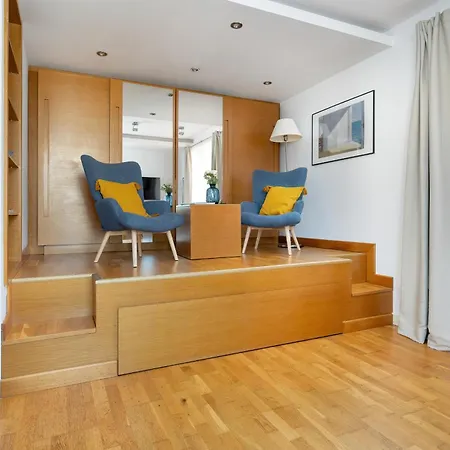 Beautiful Aleje Marcinkowskiego With Balcony By Renters Lejlighed